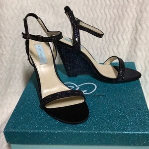 Betsey Johnson Darci glitter wedges